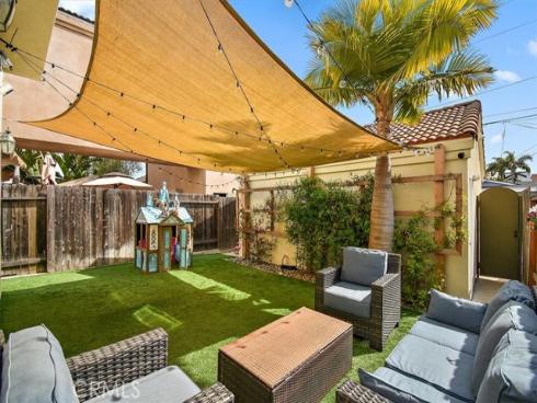 1016 Delaware Street , Huntington Beach, CA