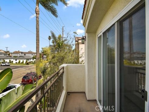 1016 Delaware Street , Huntington Beach, CA