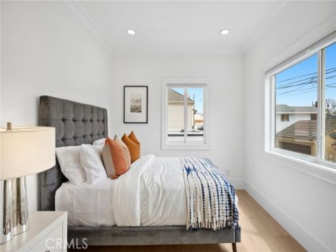 714 Alabama Street, Huntington Beach, CA