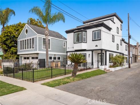 714 Alabama Street, Huntington Beach, CA