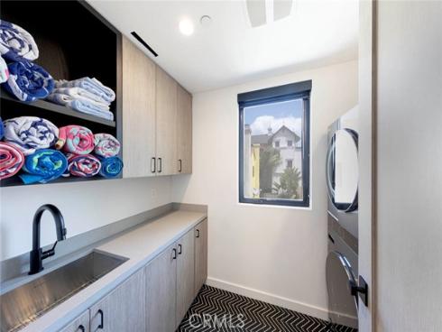 506 7th Street, Huntington Beach, CA