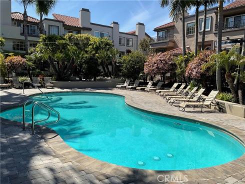 19361 Maidstone Lane, Huntington Beach, CA