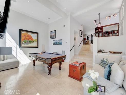 19361 Maidstone Lane, Huntington Beach, CA