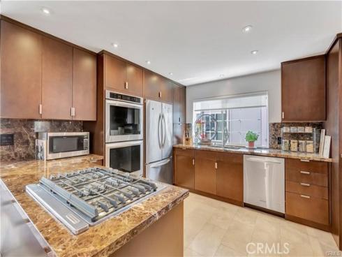 19361 Maidstone Lane, Huntington Beach, CA