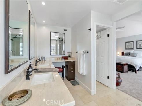 19361 Maidstone Lane, Huntington Beach, CA