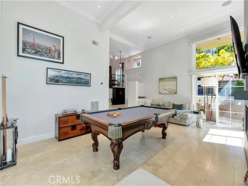 19361 Maidstone Lane, Huntington Beach, CA