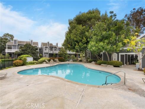 8161 Cape Hope CI104 Circle, Huntington Beach, CA