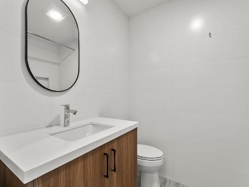 8566 Larkhall Cir 805C Circle, Huntington Beach, CA