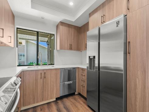 8566 Larkhall Cir 805C Circle, Huntington Beach, CA