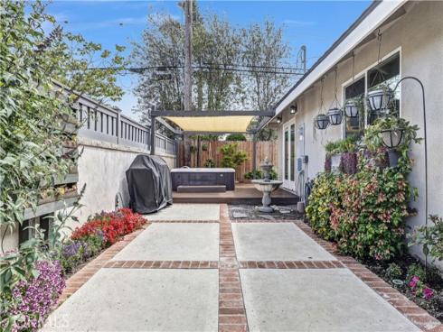 9192 Rhodesia Drive, Huntington Beach, CA