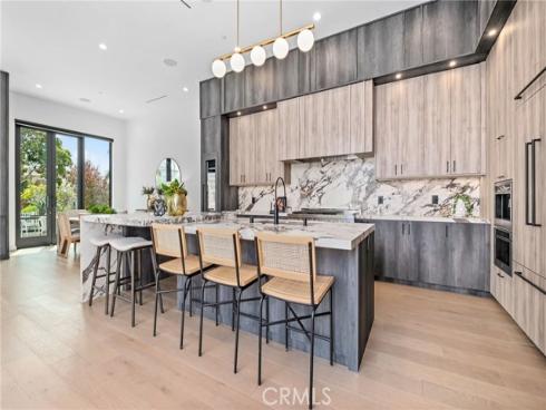 215  Lincoln   Avenue, Huntington Beach, CA