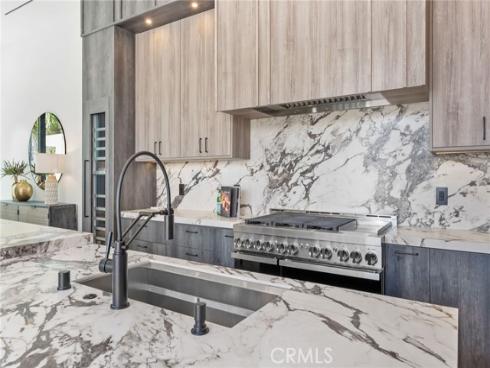 215  Lincoln   Avenue, Huntington Beach, CA