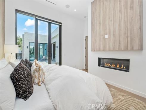 215  Lincoln   Avenue, Huntington Beach, CA