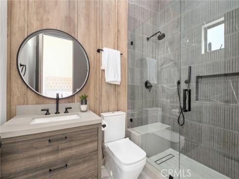 215  Lincoln   Avenue, Huntington Beach, CA