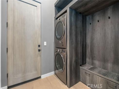 215  Lincoln   Avenue, Huntington Beach, CA