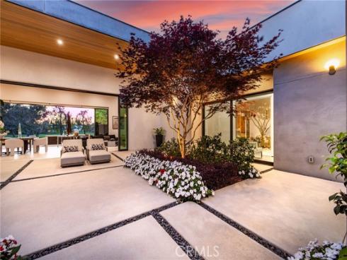 6691 Country Circle, Huntington Beach, CA