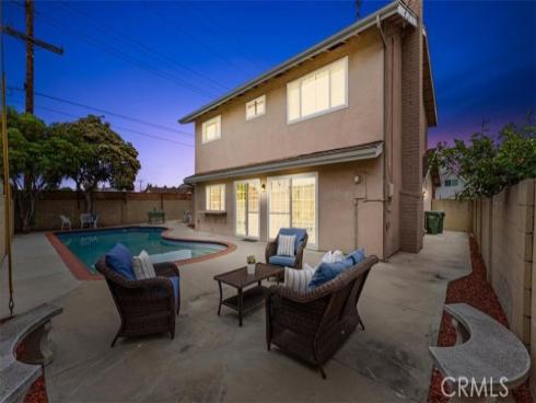 16001 Ballantine Lane, Huntington Beach, CA