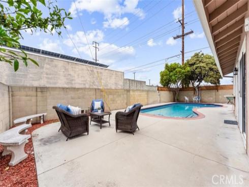 16001 Ballantine Lane, Huntington Beach, CA