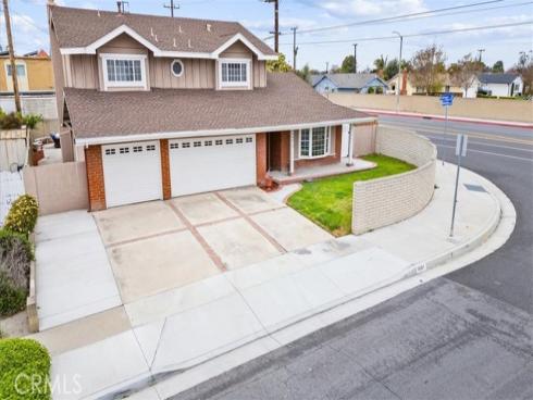 16001 Ballantine Lane, Huntington Beach, CA