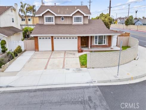 16001 Ballantine Lane, Huntington Beach, CA