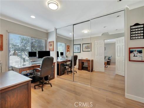 19261 Meadowood Circle, Huntington Beach, CA