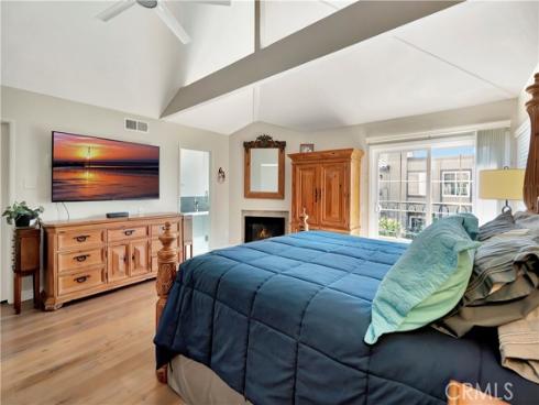 19261 Meadowood Circle, Huntington Beach, CA