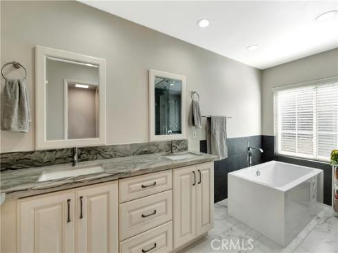 19261 Meadowood Circle, Huntington Beach, CA