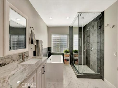 19261 Meadowood Circle, Huntington Beach, CA