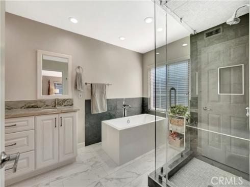 19261 Meadowood Circle, Huntington Beach, CA