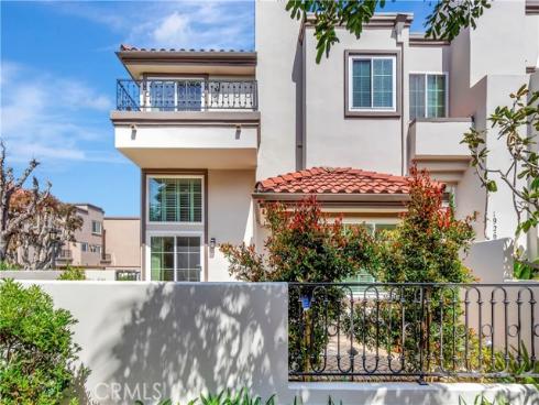 19261 Meadowood Circle, Huntington Beach, CA