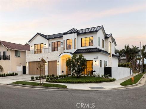 9121 Christine Drive, Huntington Beach, CA