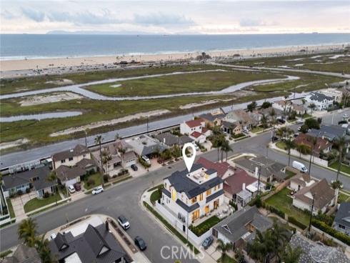 9121 Christine Drive, Huntington Beach, CA