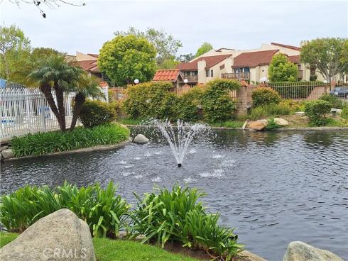 16542 Blackbeard 303 Lane, Huntington Beach, CA