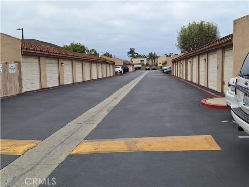 16542 Blackbeard 303 Lane, Huntington Beach, CA