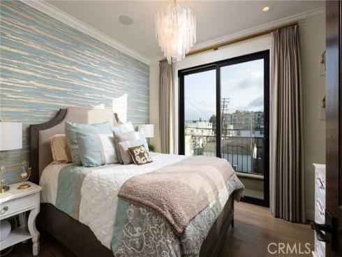 302 3rd Street, Huntington Beach, CA