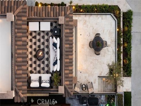 302 3rd Street, Huntington Beach, CA