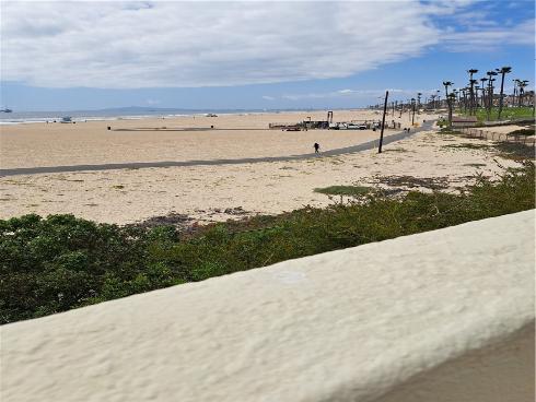 711 Pacific Coast 418 Highway, Huntington Beach, CA