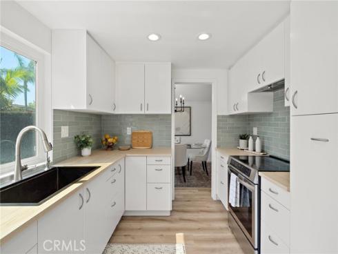 20291 Carlsbad Lane, Huntington Beach, CA