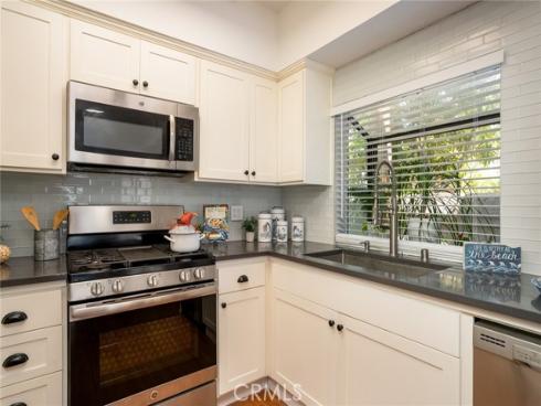 4752 Tiara 103 Drive, Huntington Beach, CA