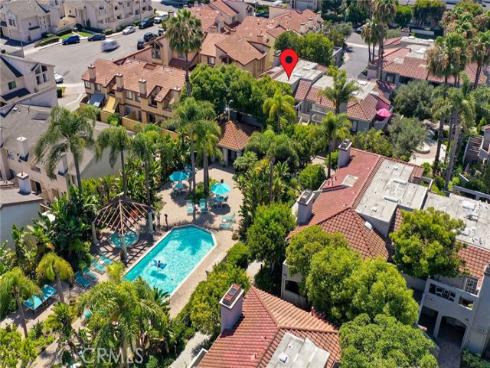 4752 Tiara 103 Drive, Huntington Beach, CA