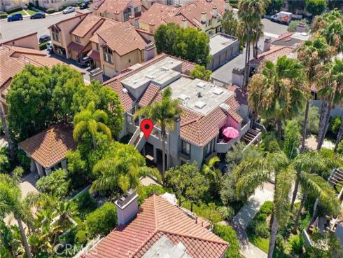 4752 Tiara 103 Drive, Huntington Beach, CA