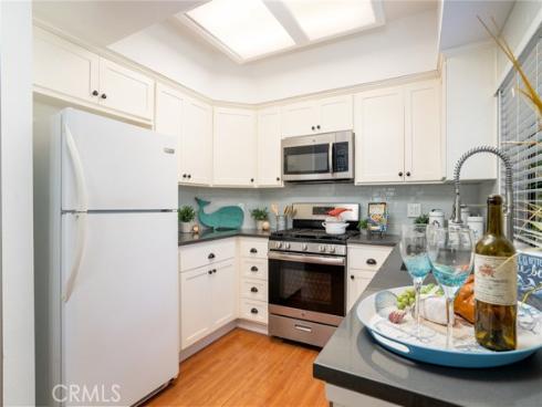 4752 Tiara 103 Drive, Huntington Beach, CA