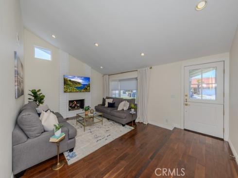 8592 Larkport Drive, Huntington Beach, CA