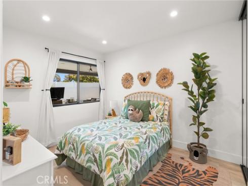 19582 Summer Breeze Lane, Huntington Beach, CA