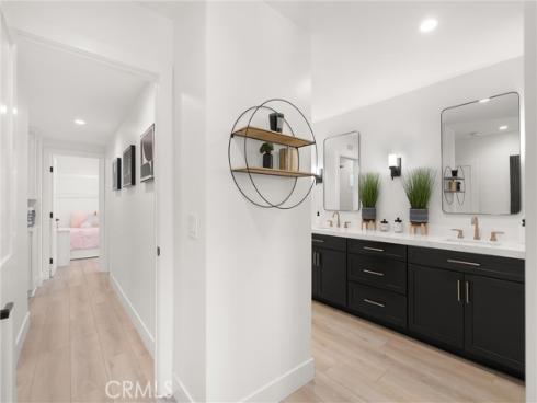 19582 Summer Breeze Lane, Huntington Beach, CA