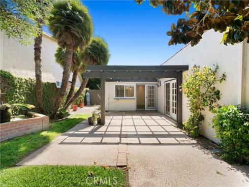 22122 Cape May Lane, Huntington Beach, CA