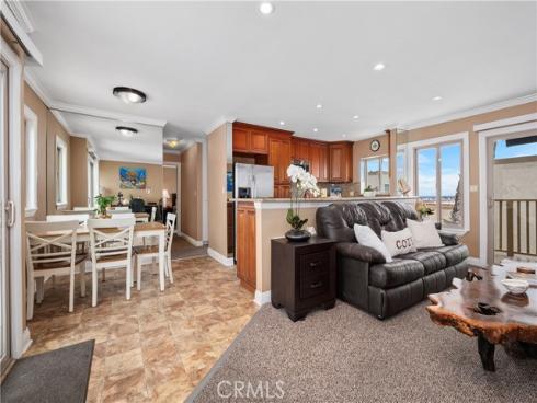 711 Pacific Coast 325 , Huntington Beach, CA