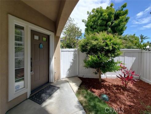 18672 Park Meadow Lane, Huntington Beach, CA