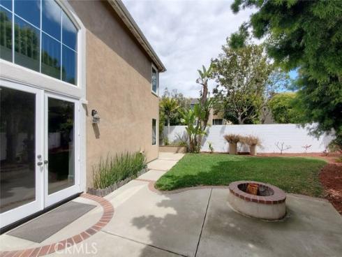 18672 Park Meadow Lane, Huntington Beach, CA