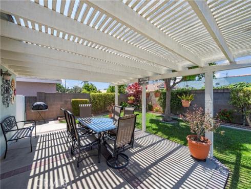 15291 Newcastle Lane, Huntington Beach, CA